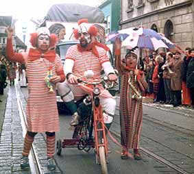 narren_lasst_es_03.jpg narren_lasst_es_03.jpg